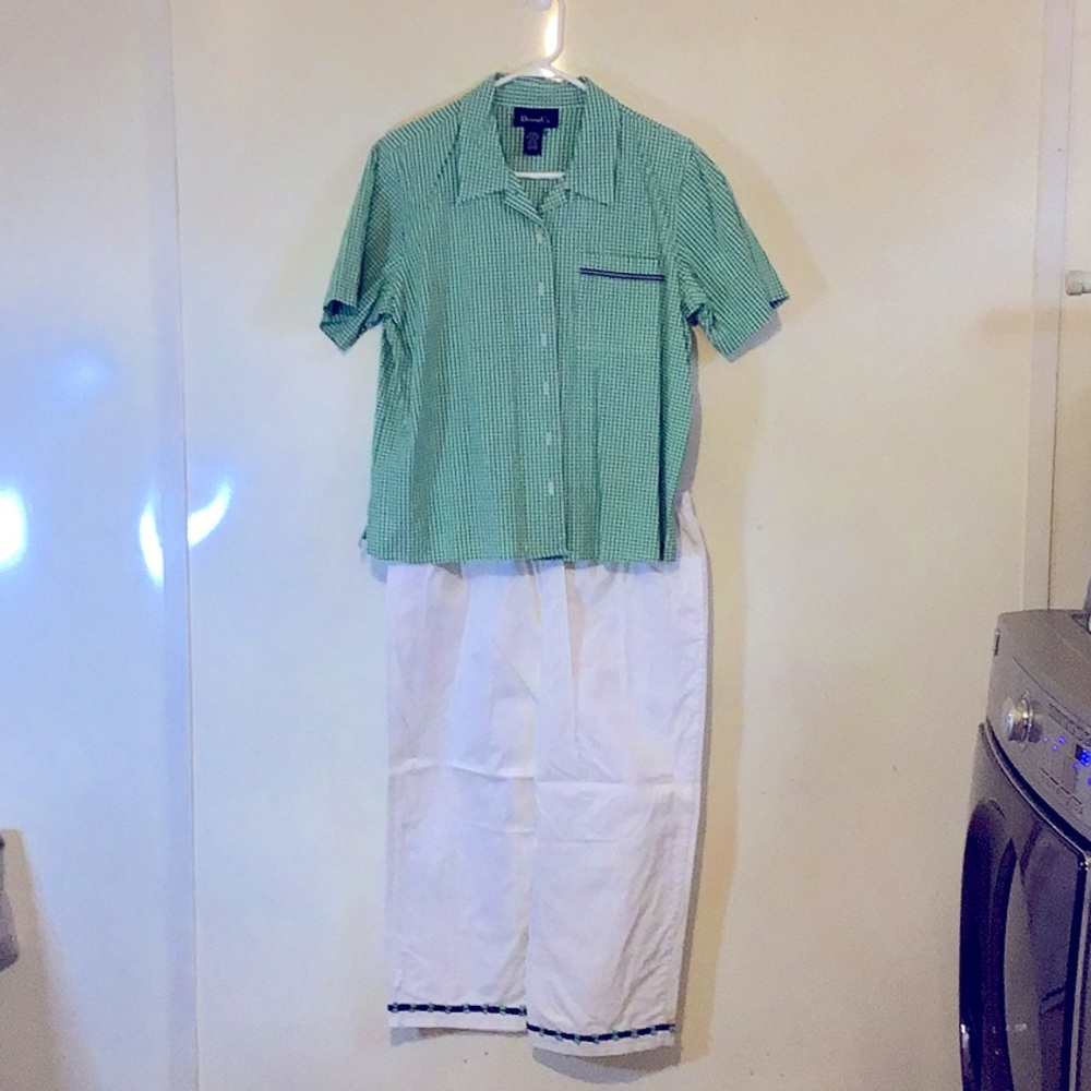 Denim & Co 2 piece crop outfit size large